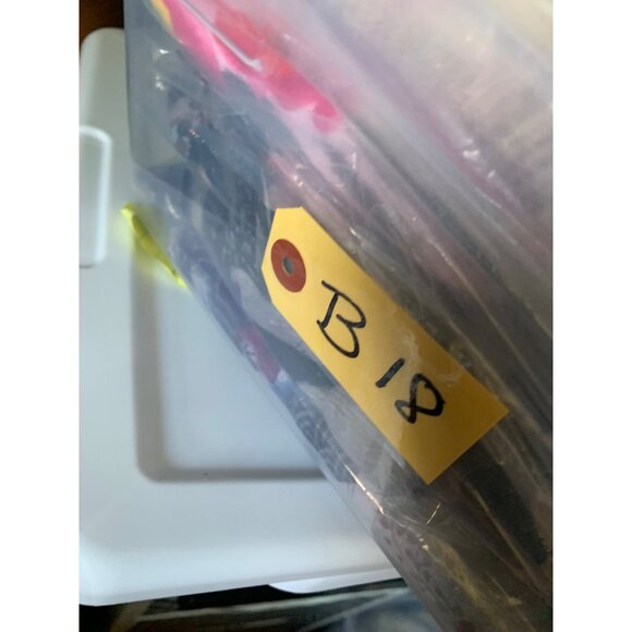 Vintage Womens Green & White Scarf 27”x27” - Picture 8 of 8